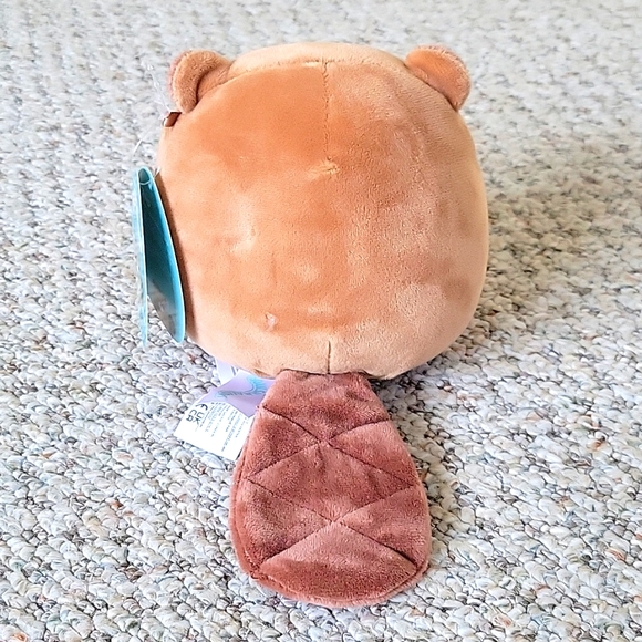 SQUISHMALLOW - CHIP THE BEAVER, 5 INCH - Picture 5 of 6